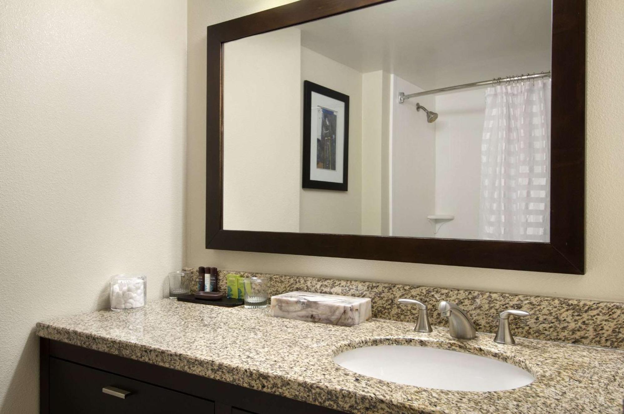 Embassy Suites By Hilton Seattle - Tacoma International Airport Tukwila Eksteriør bilde